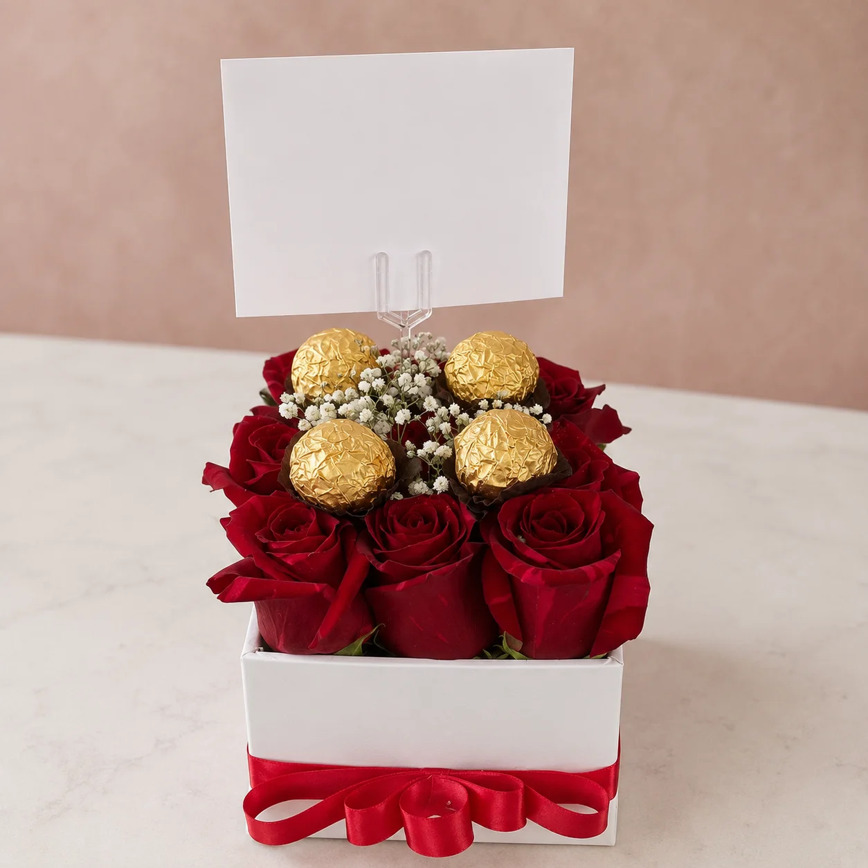 Cofre Rojo con Ferrero - Floristería Floripondio Cartagena