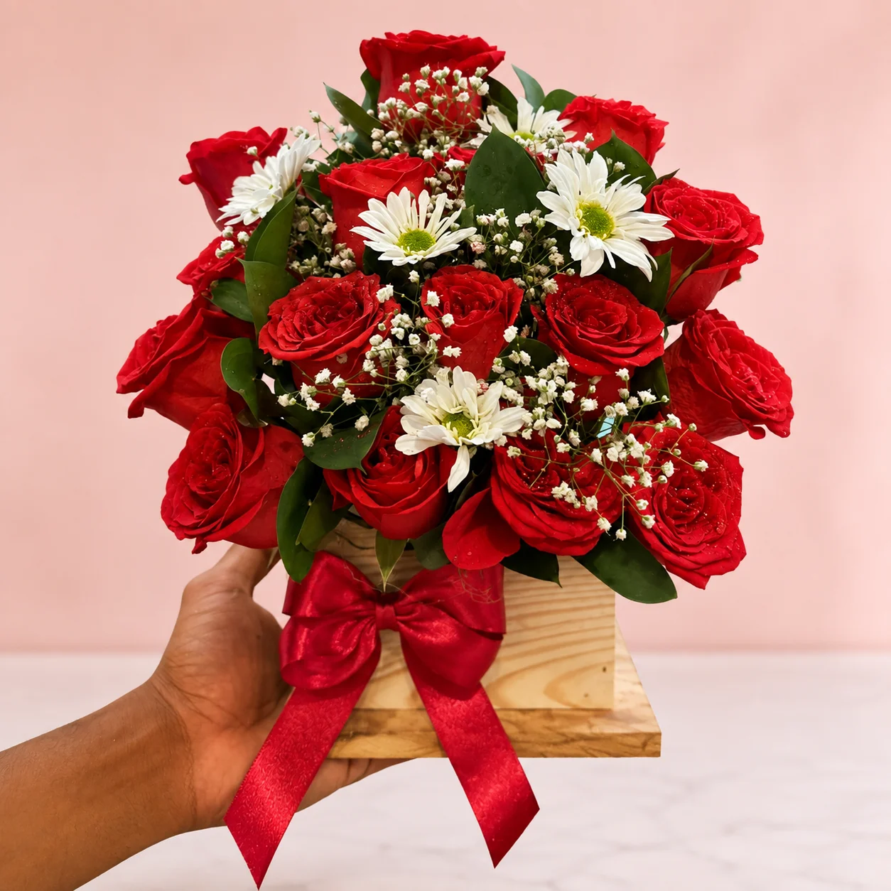 Cajón de Madera Rojo Pasión - Floristería Floripondio Cartagena