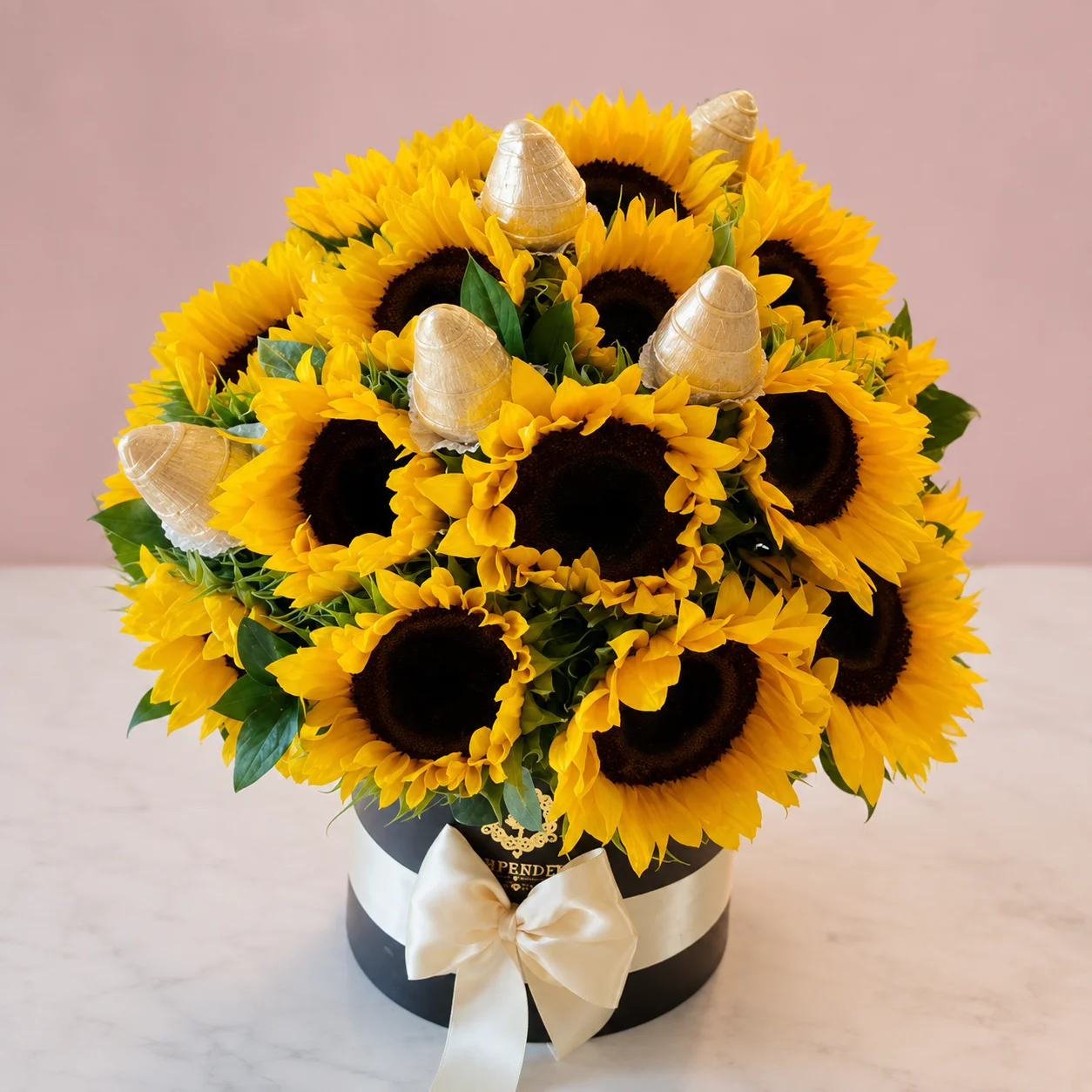 Sombrerera Girasoles y Chocolate - Floristería Floripondio Cartagena